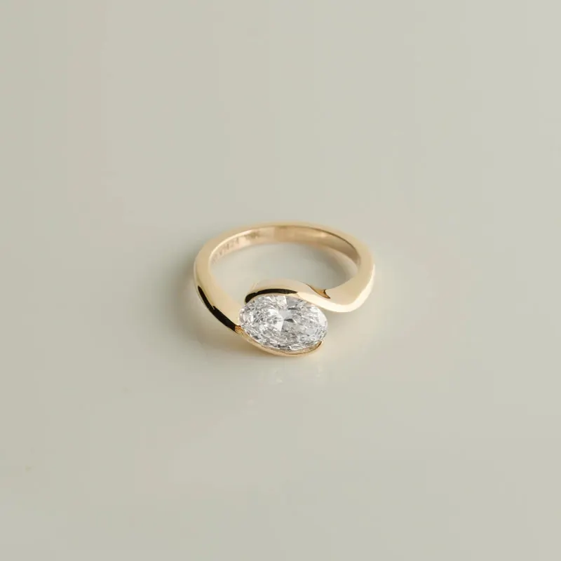 Vero custom oval ring, R and M.
